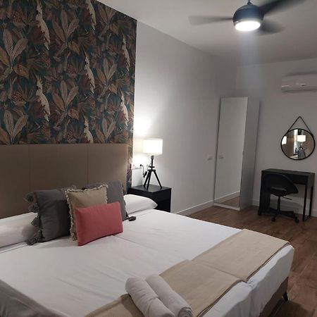 Hostal Garden Rous Paiporta Екстериор снимка