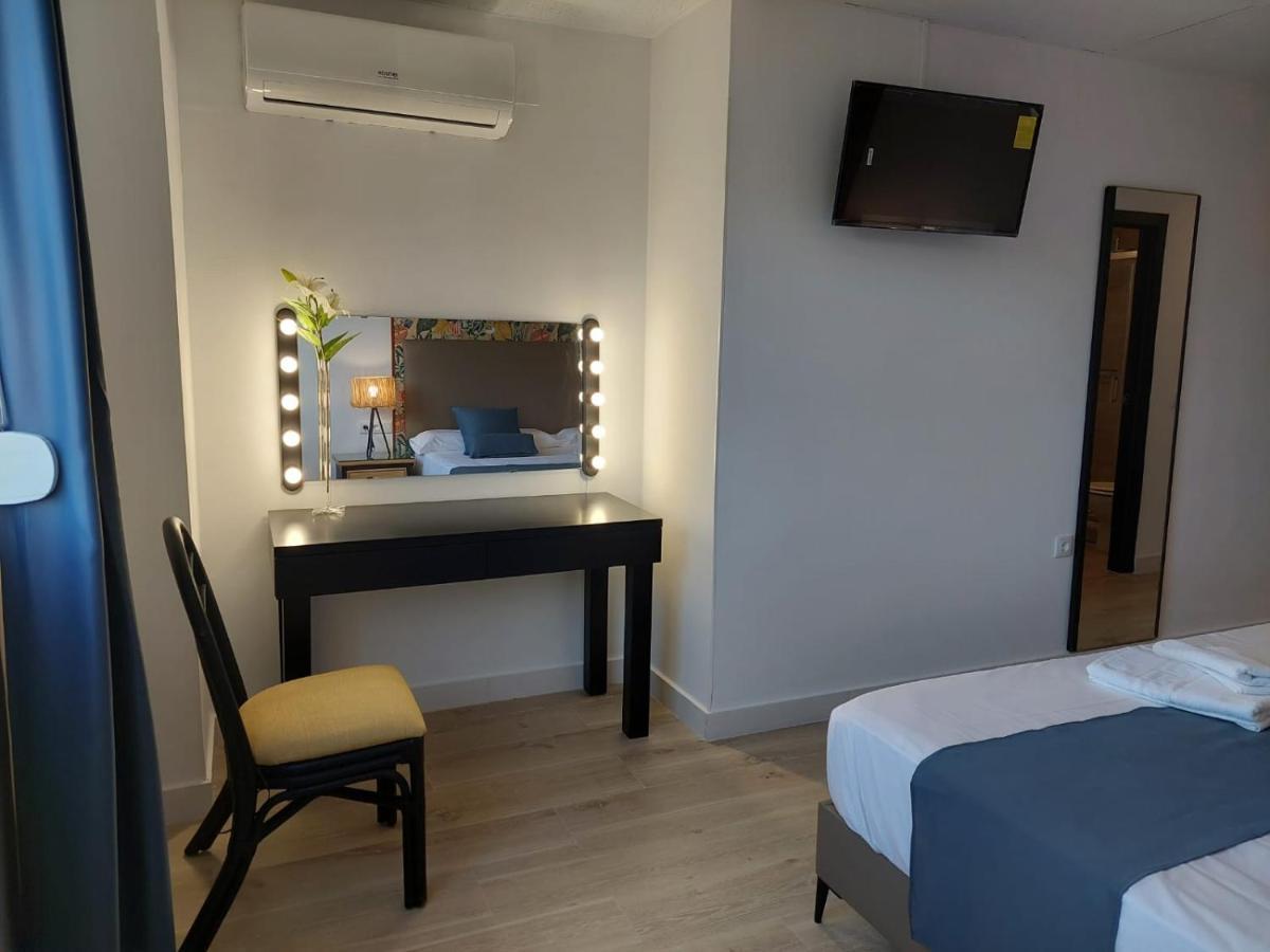 Hostal Garden Rous Paiporta Екстериор снимка