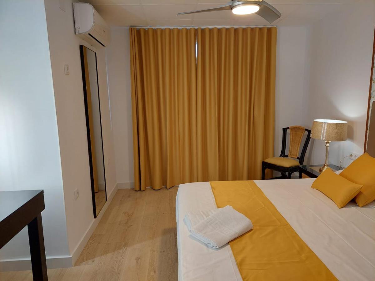 Hostal Garden Rous Paiporta Екстериор снимка