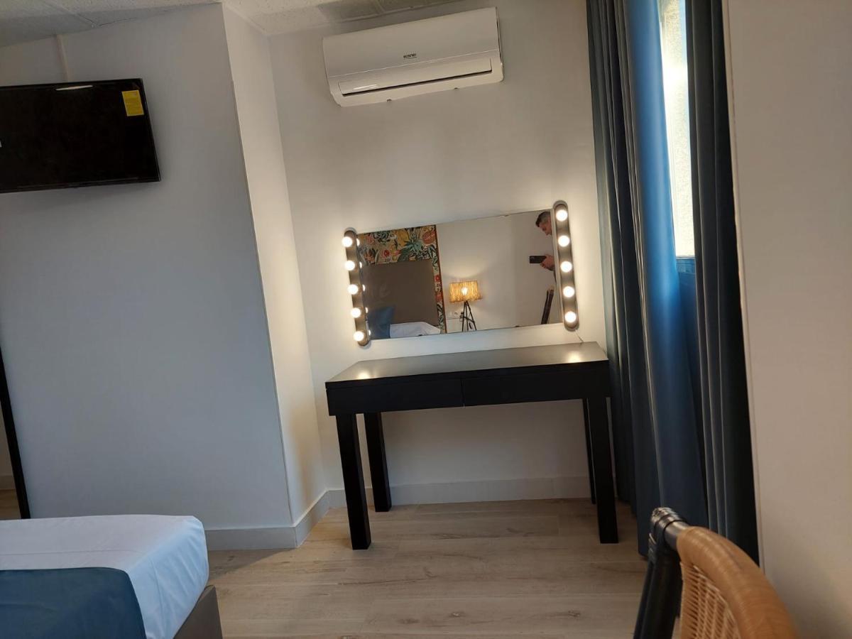 Hostal Garden Rous Paiporta Екстериор снимка