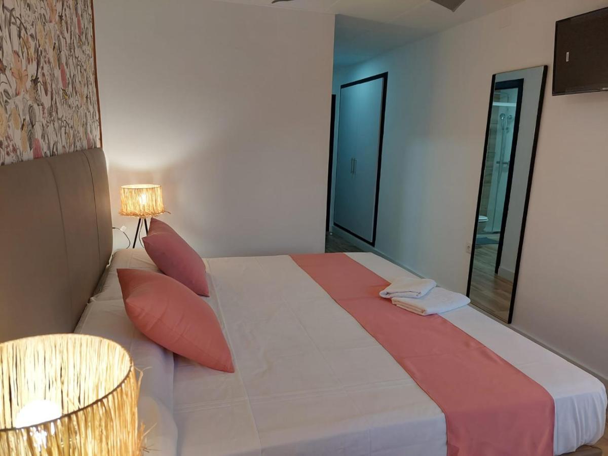 Hostal Garden Rous Paiporta Екстериор снимка