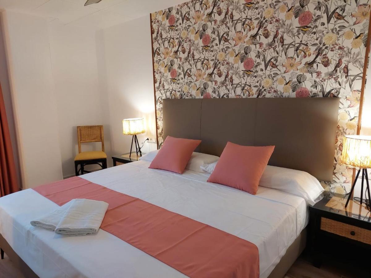 Hostal Garden Rous Paiporta Екстериор снимка