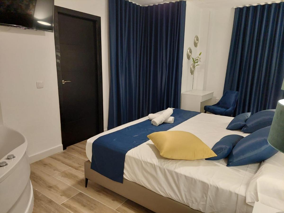 Hostal Garden Rous Paiporta Екстериор снимка