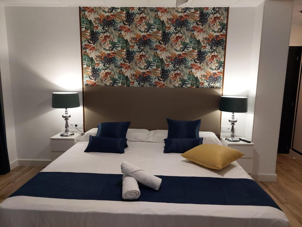 Hostal Garden Rous Paiporta Екстериор снимка