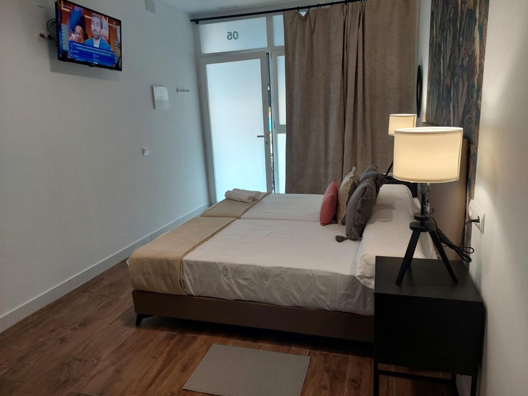 Hostal Garden Rous Paiporta Екстериор снимка