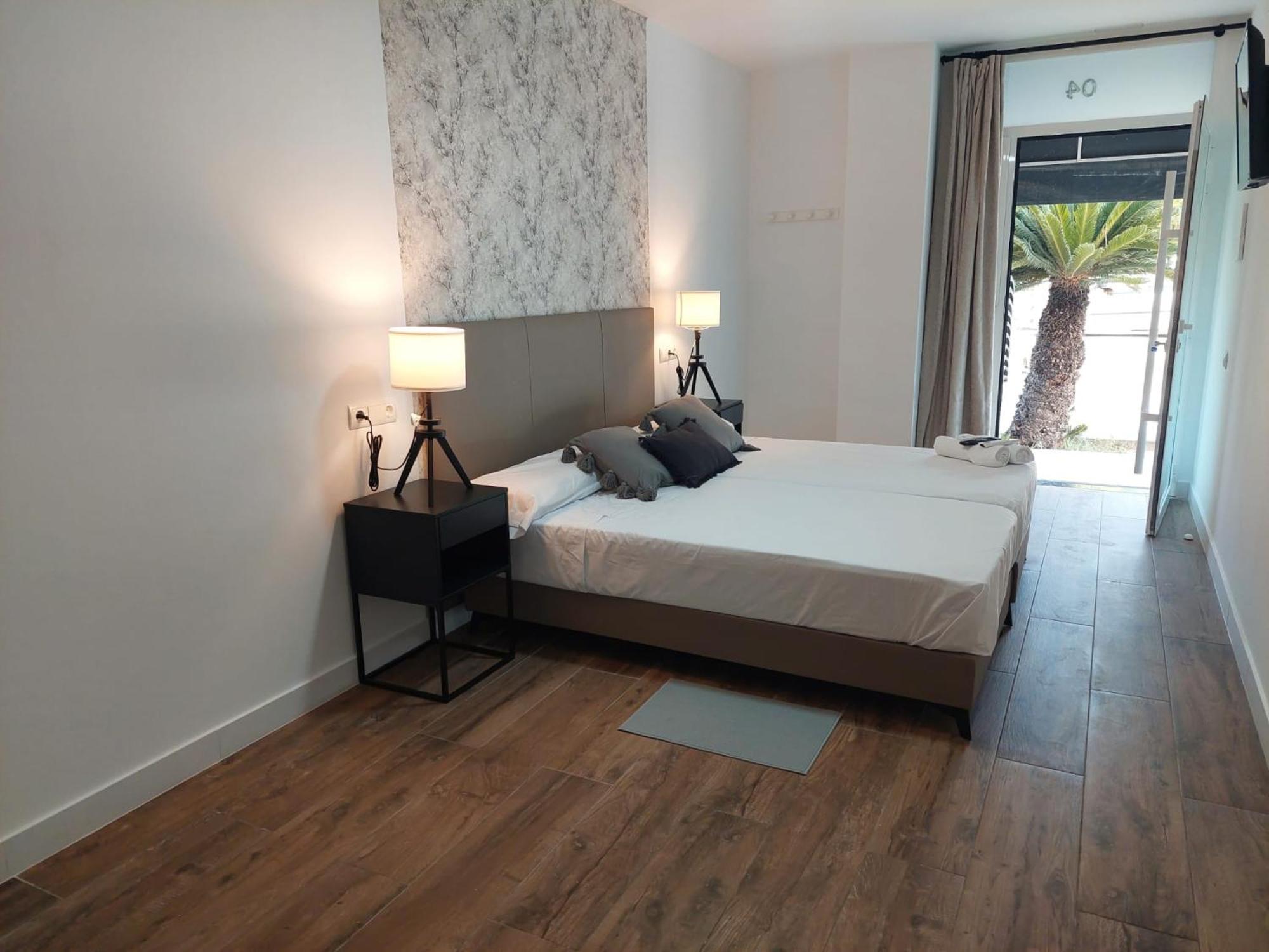 Hostal Garden Rous Paiporta Екстериор снимка